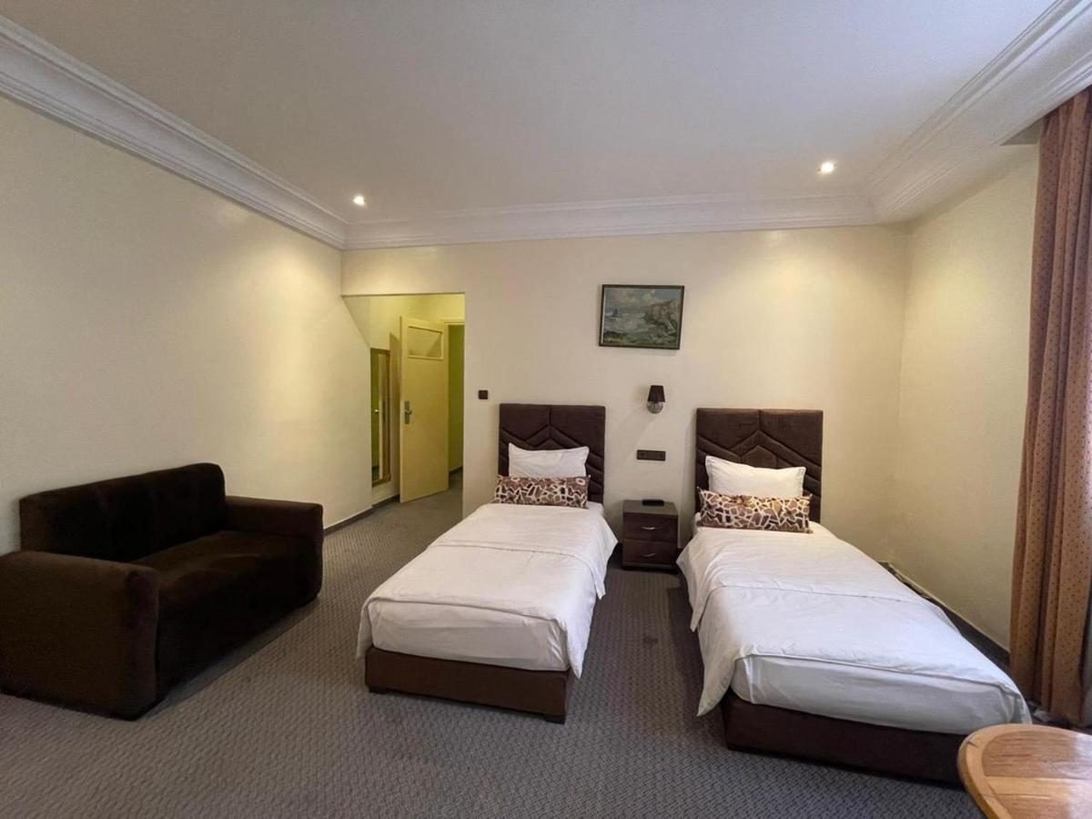 Astoria Hotel